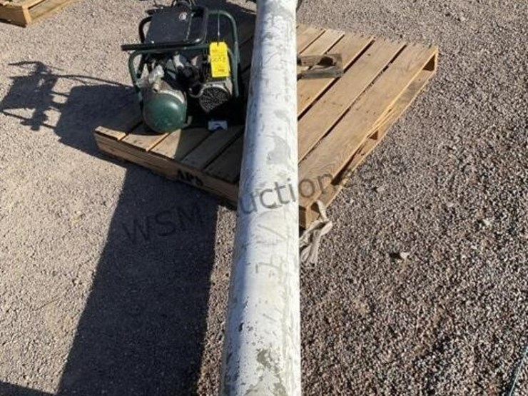antenna-stand-&-air-compressor-image-4