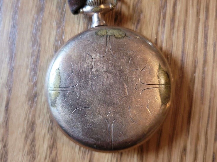 collection-of-decorative-pocket-watches-and-timepieces-image-3