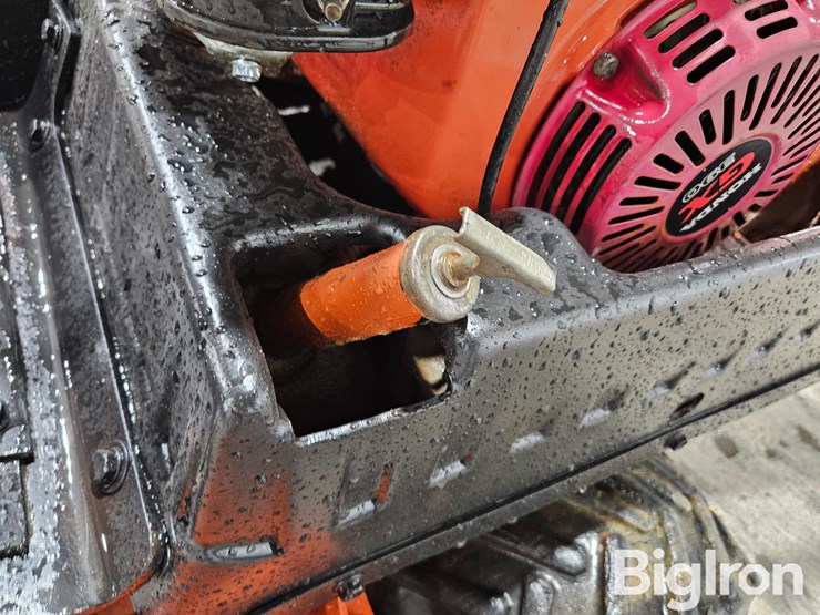 ditch-witch-1230h-image-10