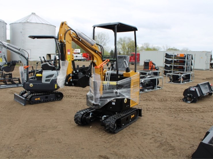 #8074-•-rt15r-mini-excavator-image-4