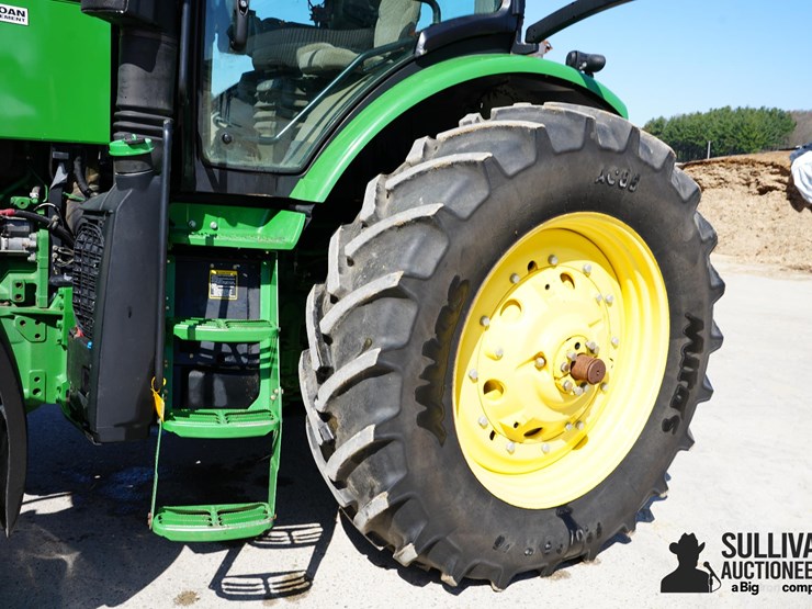 2013-john-deere-7230r-image-15