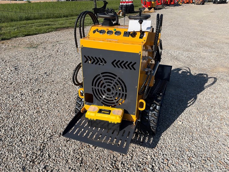 #206-•-unused-2026-zjg-zj-380-mini-skid-steer-loader-image-4