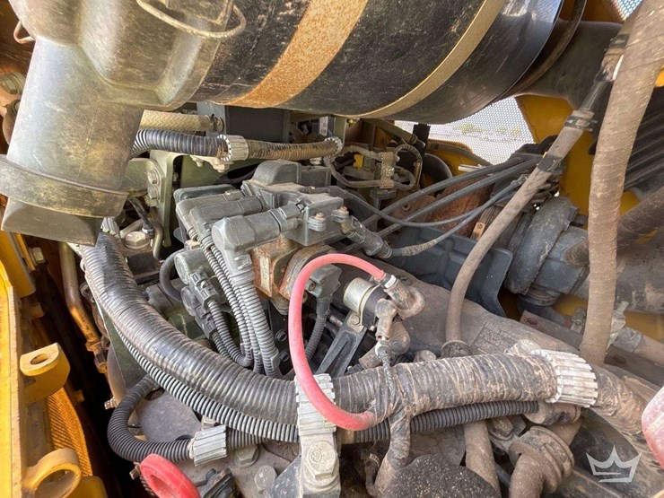 2017-komatsu-d61pxi-24-image-8