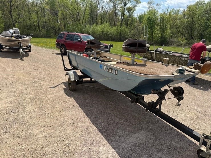 13'-fishing-boat-image-4