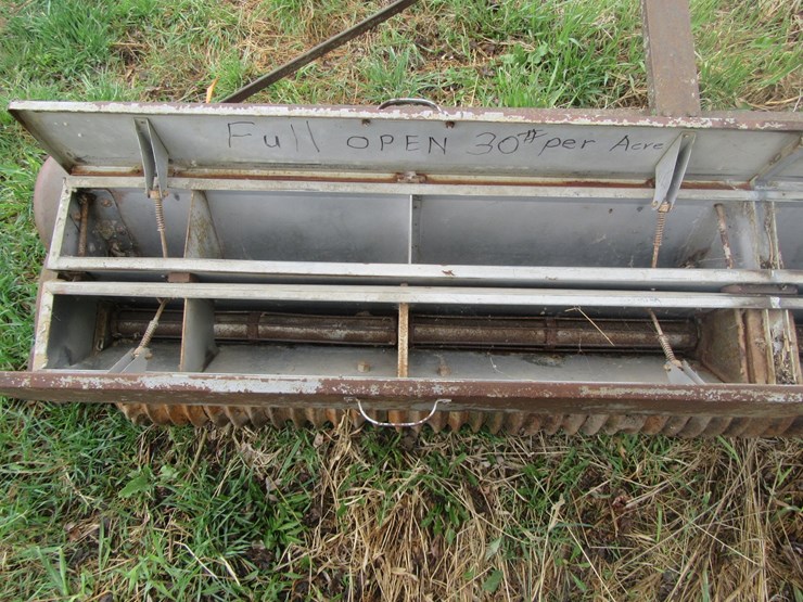 #9564-•-brillion-cultipacker-seeder-image-10