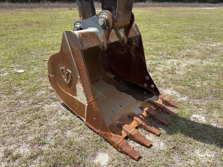 2019-deere-210g-image-7