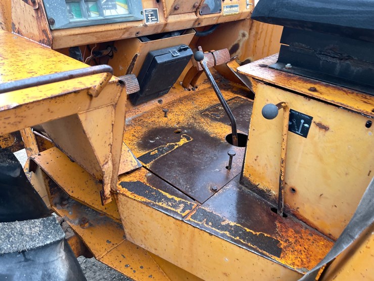 #406-•-case-585d-construction-king-forklift-(appleton,-wi)-image-32