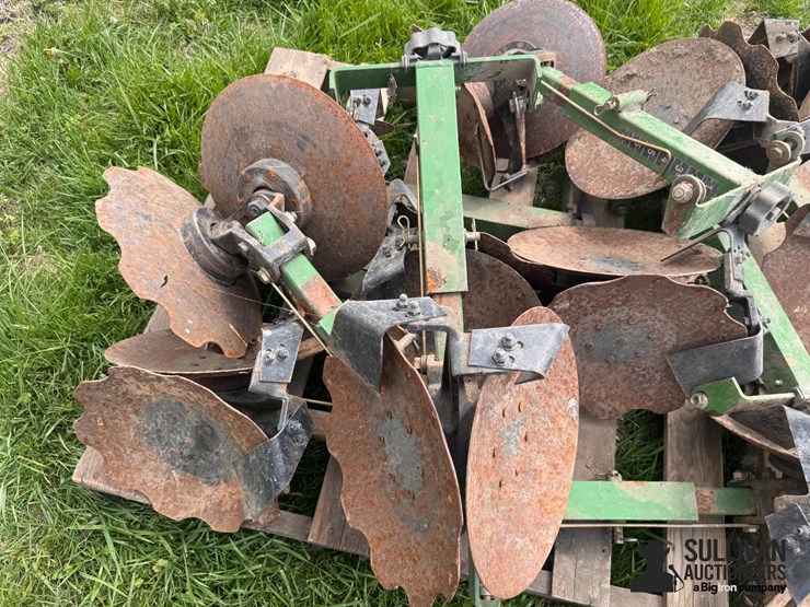john-deere-12-image-19