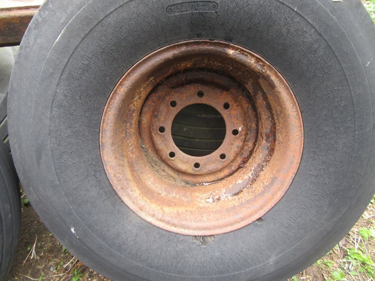#9590-•-(4)-14l16-tires-image-4