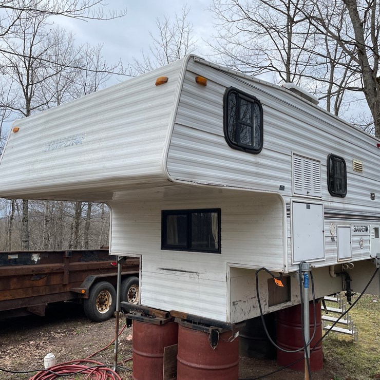 #510 • 1991 Skamper 895 Truck Bed Camper (Bessemer, MI)