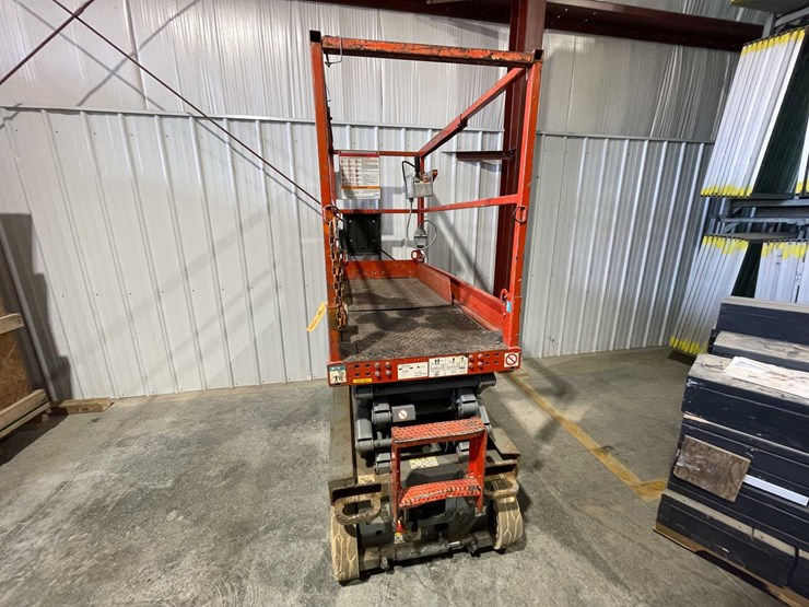 #412-•-skyjack-scissors-lift-(kewaskum,-wi)-image-3