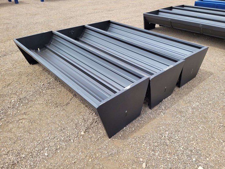 (3)-cattle-feeders-v2025-84-in.-light-duty-fork-extensions-image-2