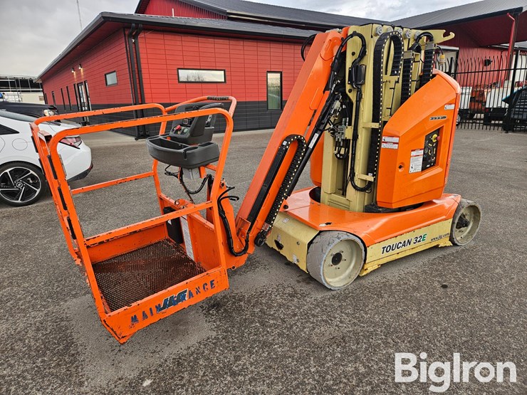 2019-jlg-toucan-32e-image-1
