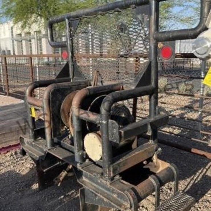 FRAME MOUNT HYDRAULIC WINCH & HEADACHE RACK