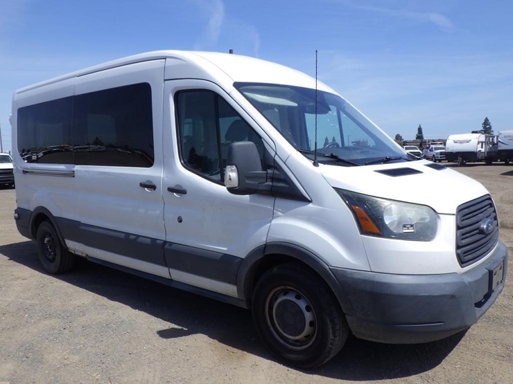 2017-ford-transit-image-3