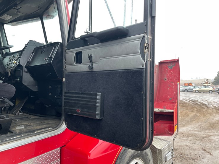 1991-peterbilt-377-image-57