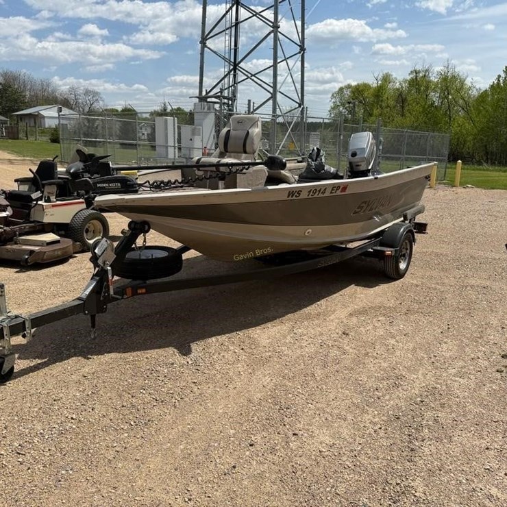15' Sylvan 1600 Expedition LX Fishing Boat