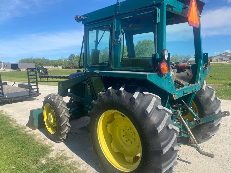 john-deere-2040-image-7