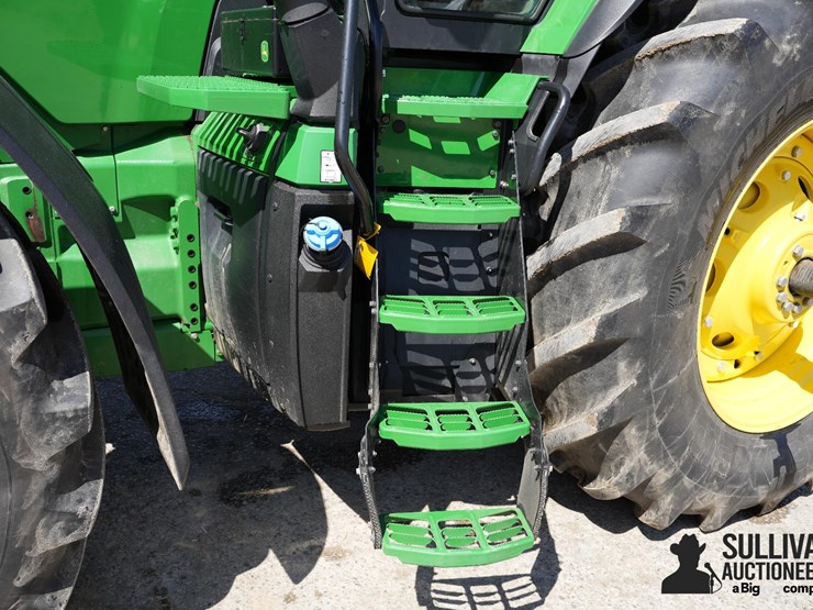 2023-john-deere-8r-340-image-18