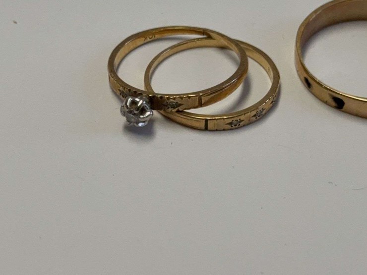 5.4-grams-of-10kt-gold-image-4