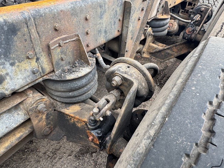 #204-•-1999-western-star-dump-truck-(has-mn-title)-(ham-lake,-mn)-image-12