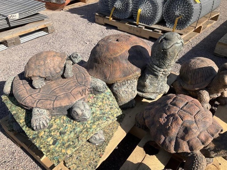 pallet-of-asst-concrete-turtles-and-stepping-image-4