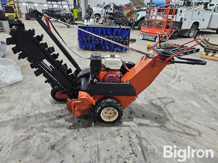 ditch-witch-1230h-image-8