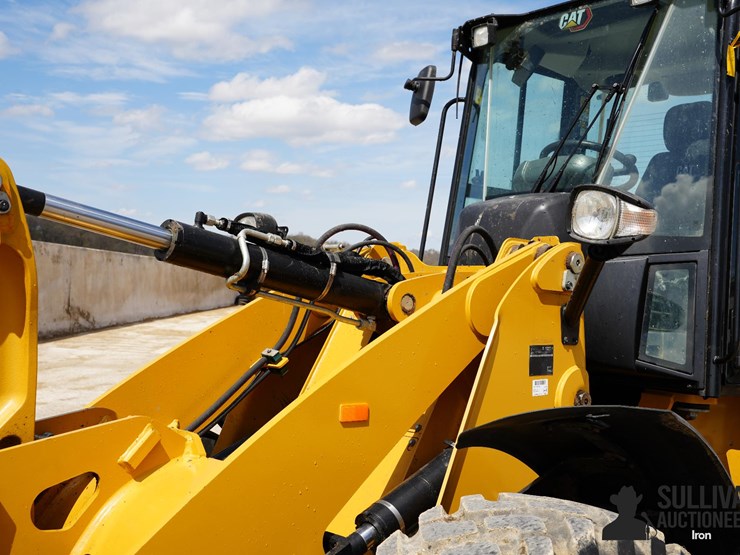 2022-caterpillar-914-image-14