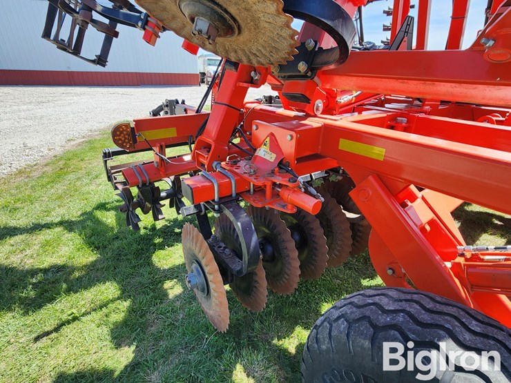 2018-kuhn-krause-excelerator-8005-30'-vertical-tillage-image-17