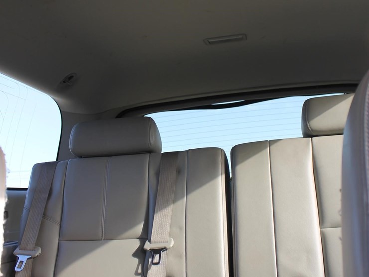 2010-gmc-yukon-xl-image-11