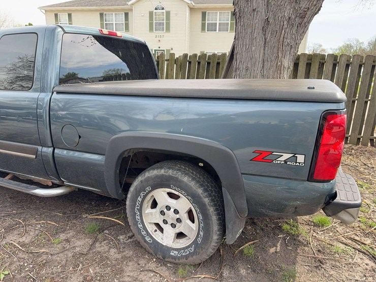 2007-chevrolet-silverado-1500-image-11