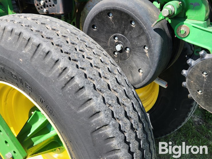 2004-john-deere-1790-ccs-image-12