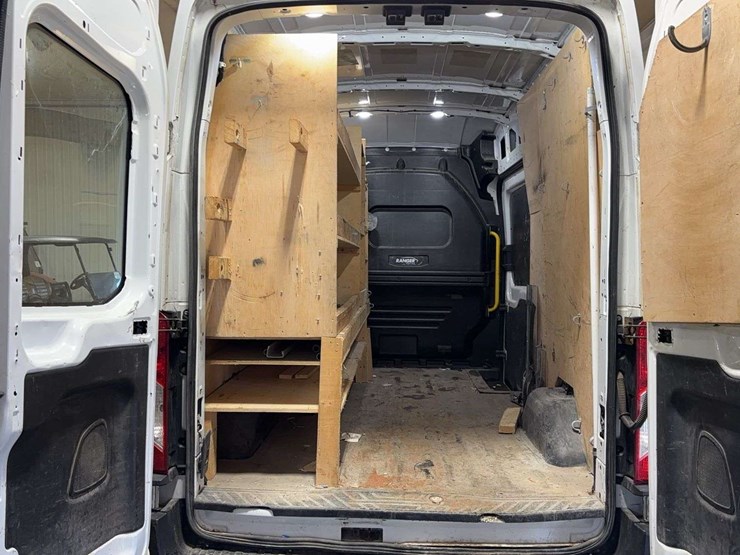 2020-ford-transit-image-11