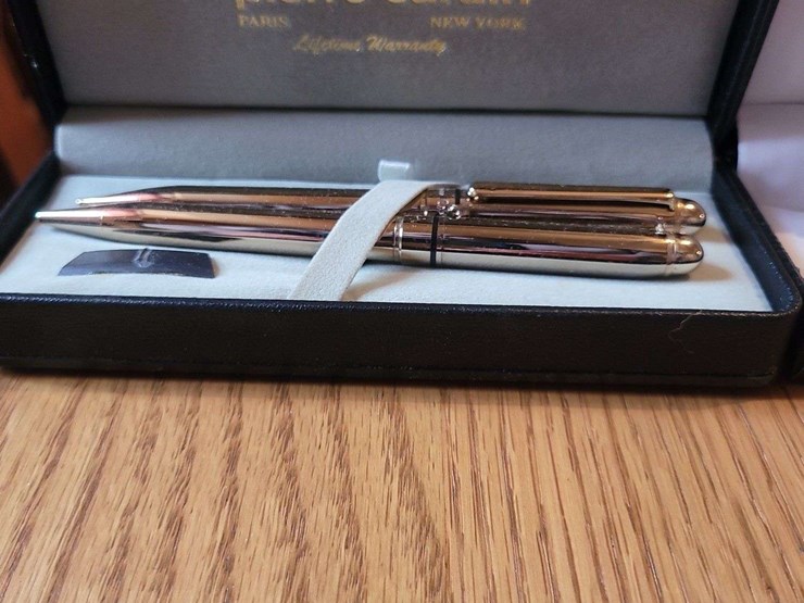 collection-of-three-pierre-cardin-and-bradley-writing-instrument-sets-image-2