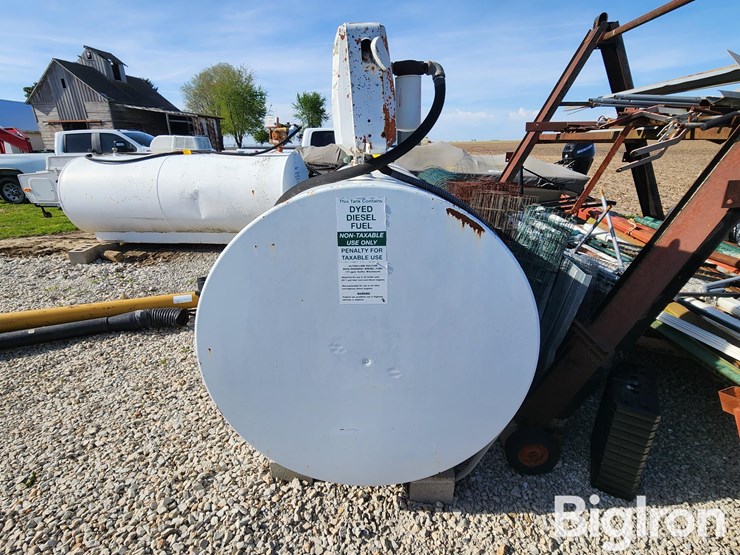 1000-gal-fuel-tank-&-pump-image-5