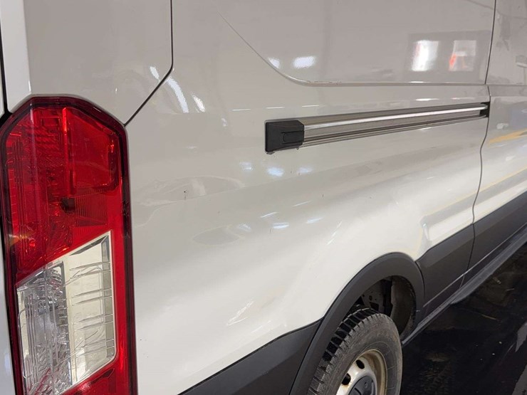 2019-ford-transit-image-21