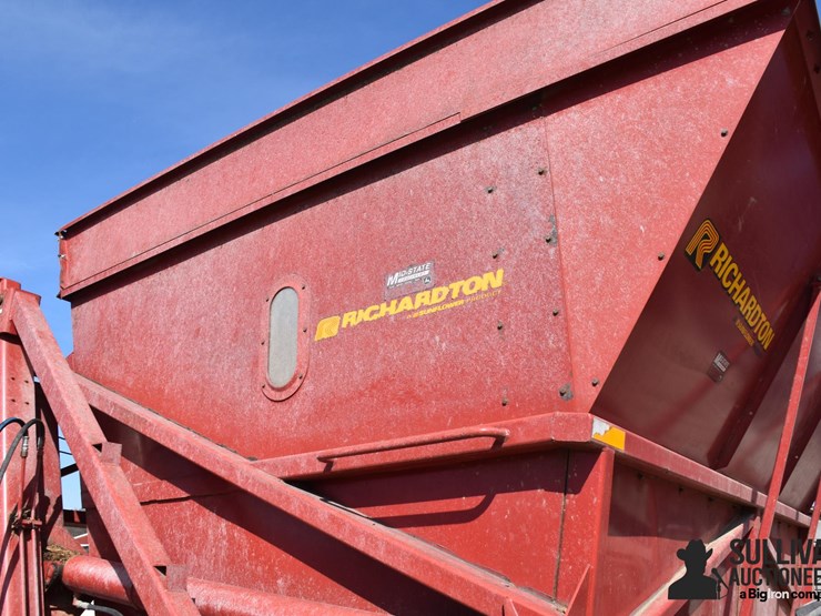 richardton-8210-image-11