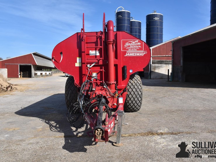 jamesway-auto-trac-5600-t/a-pull-type-manure-spreader-image-2