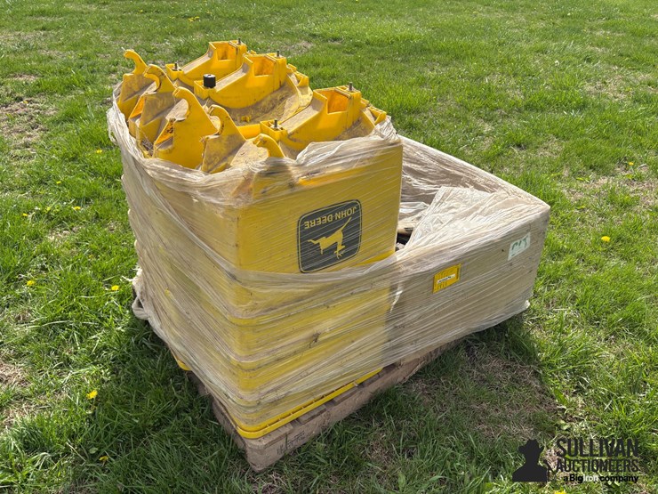 john-deere-planter-boxes-&-parts-image-1