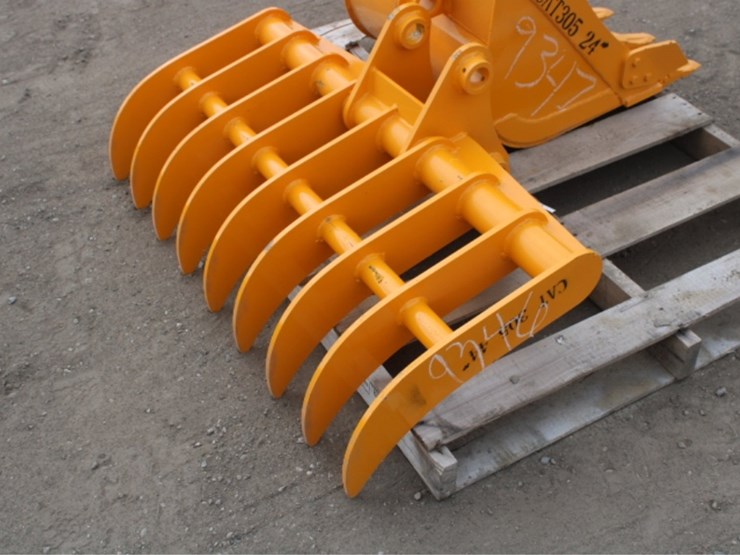 caterpillar-305-image-1