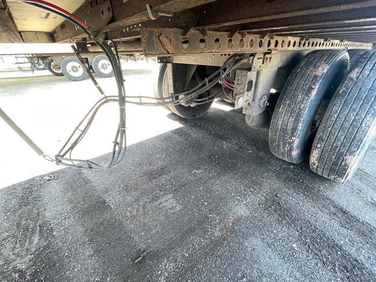 #318-•-2011-wabash-semi-trailer-(has-wi-title)-(denmark,-wi)-image-11