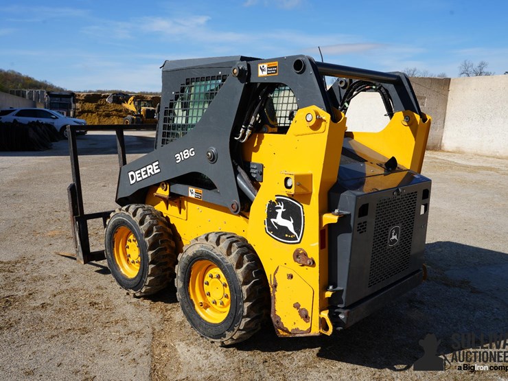 2022-deere-318g-image-7