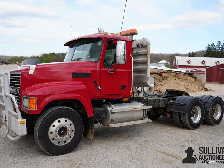 2007-mack-chn613-image-1