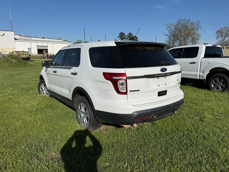 2013-ford-explorer-image-4