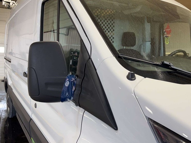 2019-ford-transit-image-28
