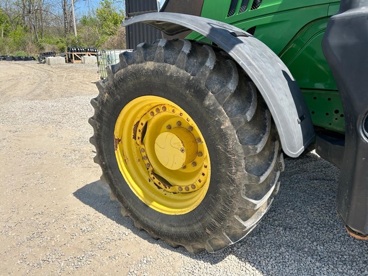 2018-john-deere-6215r-image-20
