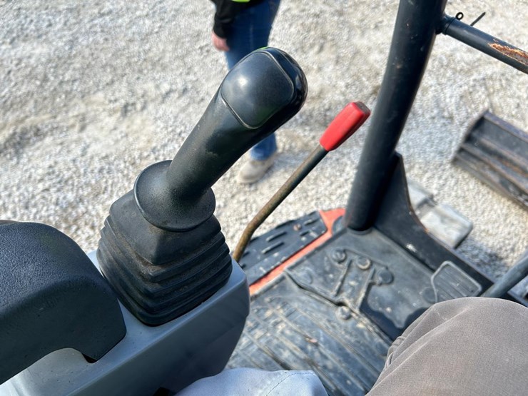 2018-kubota-kx040-4-image-25