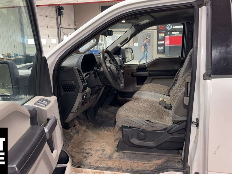 2020-ford-8-ft-image-9
