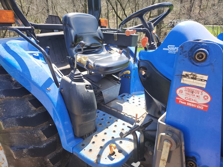new-holland-35-image-15