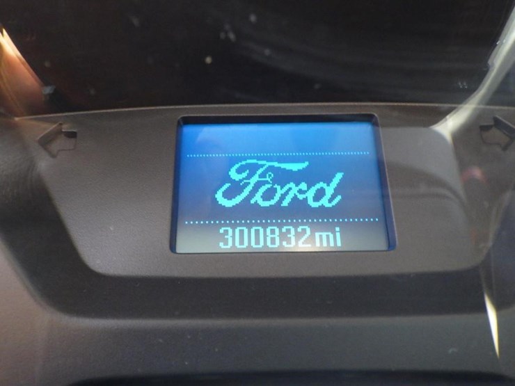 2017-ford-transit-image-14
